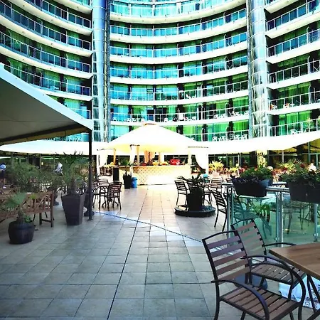 F 207 Del Sol - просторно студио с кухня и паркомясто Апартамент *