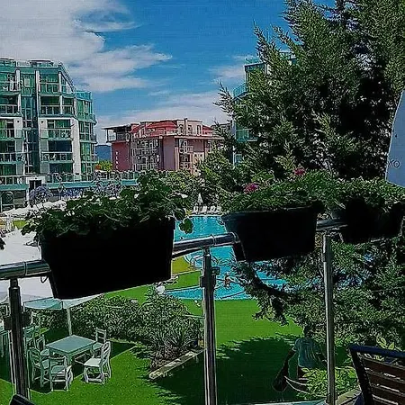 Апартамент F 207 Del Sol - просторно студио с кухня и паркомясто *