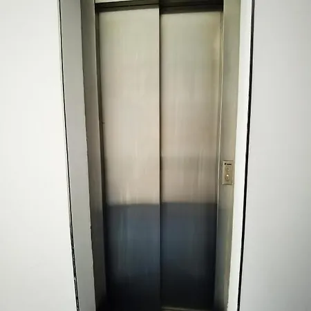 F 207 Del Sol - просторно студио с кухня и паркомясто Апартамент