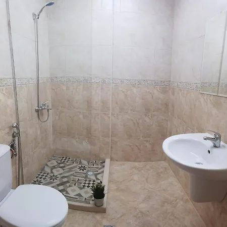 F 207 Del Sol - просторно студио с кухня и паркомясто Apartment *