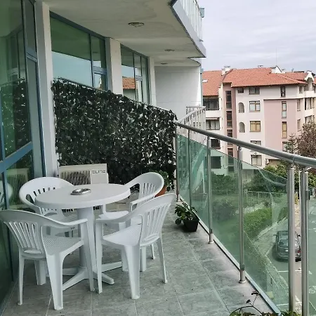 Apartment F 207 Del Sol - просторно студио с кухня Primorsko