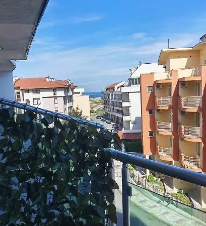 Apartment F 207 Del Sol - просторно студио с кухня и паркомясто Primorsko